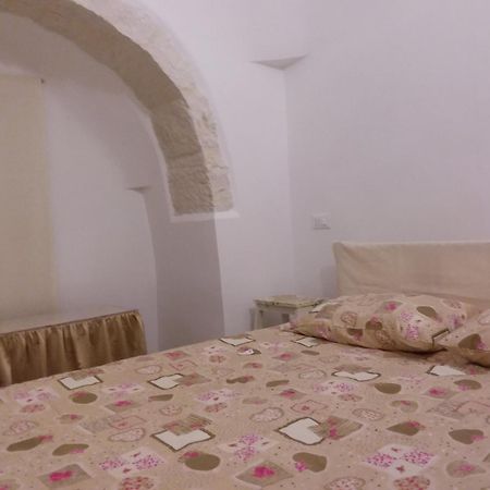 לוקורוטונדו Trulli L'Utopia Di Anny Trulli Anny'S Utopia מראה חיצוני תמונה