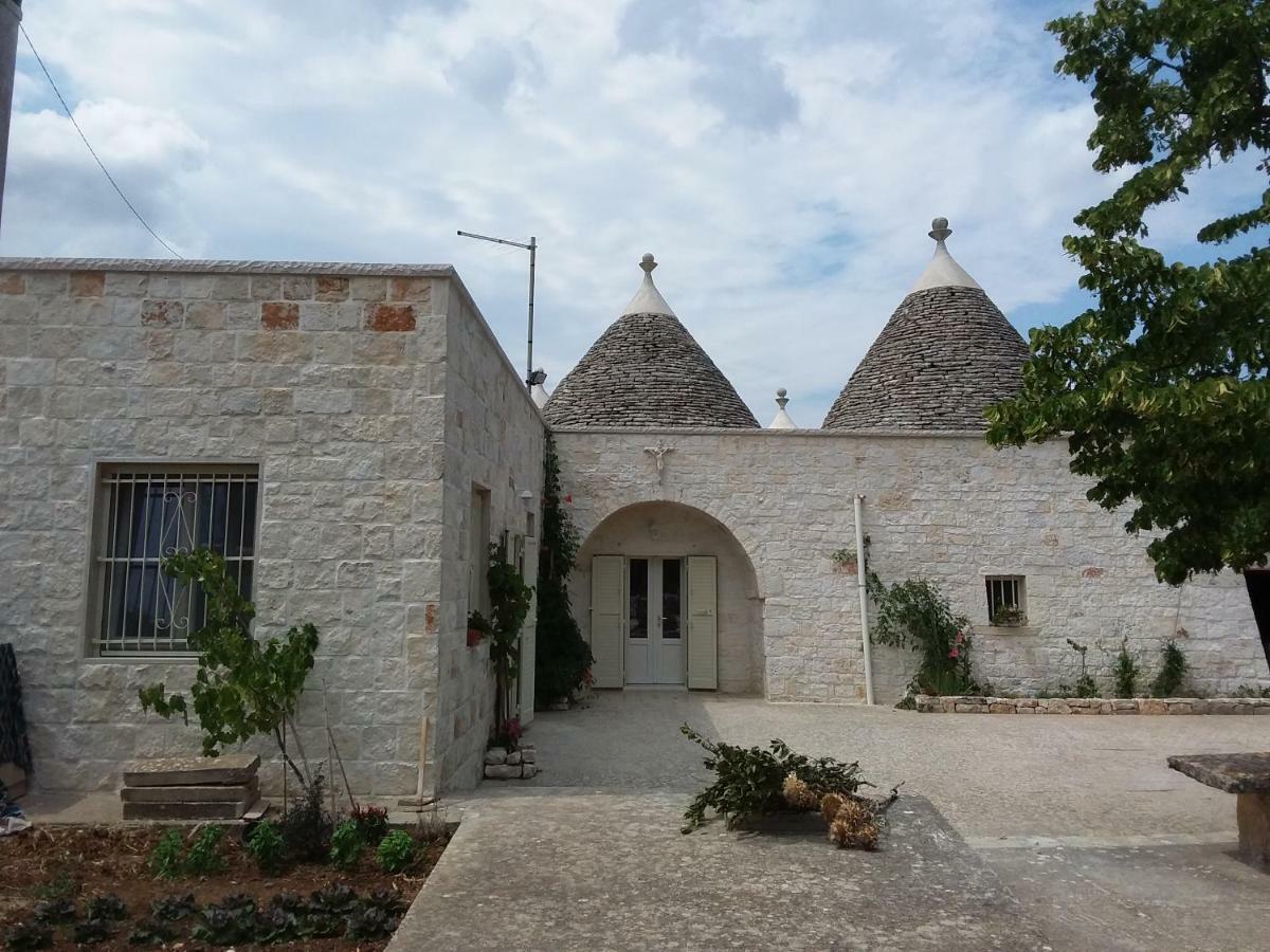לוקורוטונדו Trulli L'Utopia Di Anny Trulli Anny'S Utopia מראה חיצוני תמונה