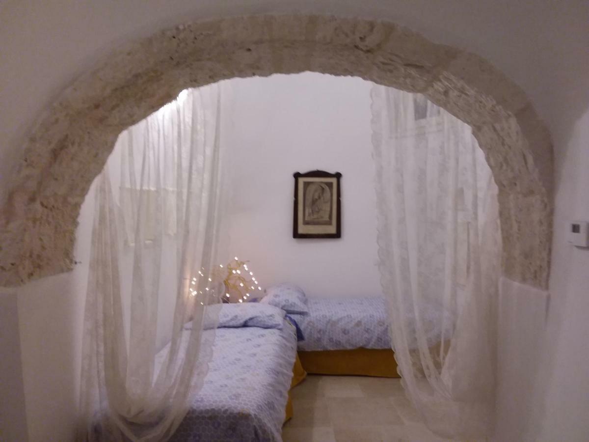 לוקורוטונדו Trulli L'Utopia Di Anny Trulli Anny'S Utopia מראה חיצוני תמונה
